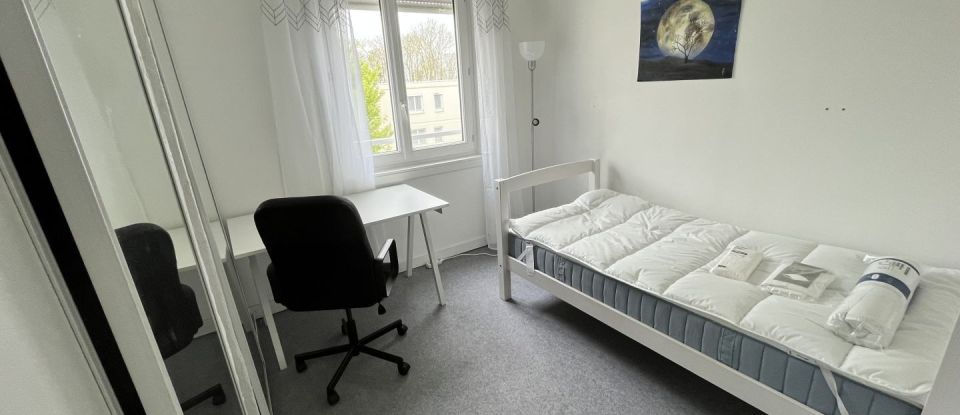 Apartment 1 room of 78 m² in Trappes (78190)