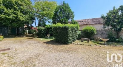 House 7 rooms of 128 m² in Rouillac (16170)