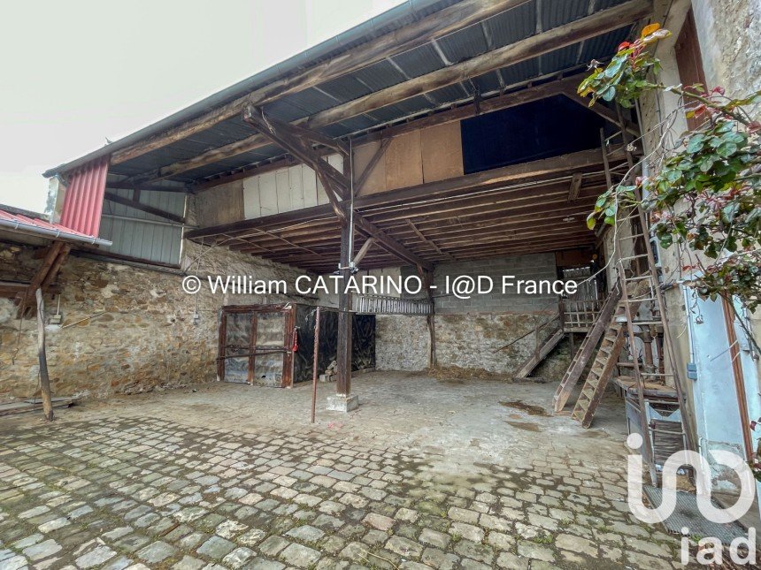 Barn conversion 6 rooms of 140 m² in Marcoussis (91460)