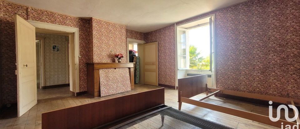 House 5 rooms of 157 m² in Moncontour (86330)