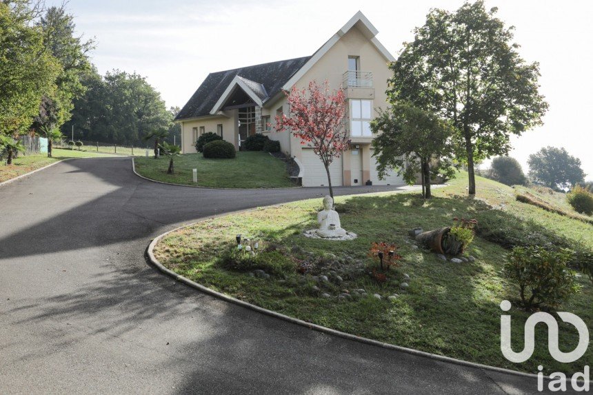 Architect house 9 rooms of 238 m² in Uzerche (19140)