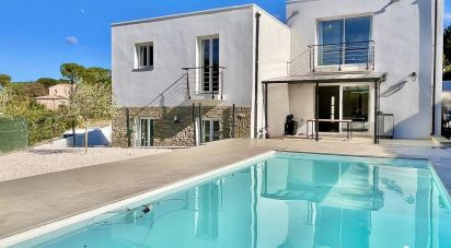 Maison 6 pièces de 158 m² à Fréjus (83600)