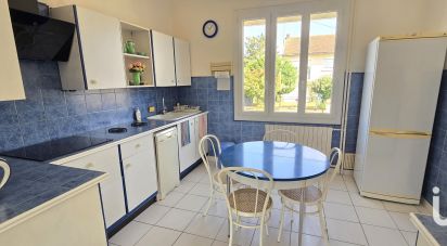 Traditional house 5 rooms of 150 m² in Saint-Jean-de-la-Ruelle (45140)