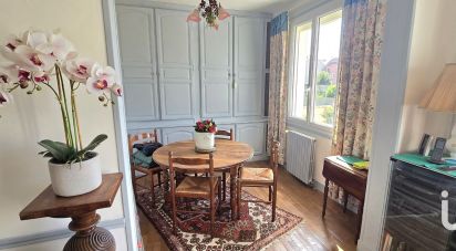 Traditional house 5 rooms of 150 m² in Saint-Jean-de-la-Ruelle (45140)