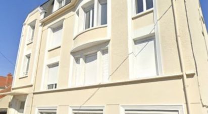 Building in Montluçon (03100) of 500 m²