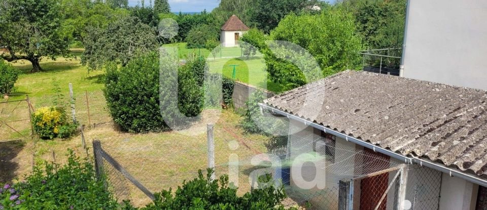 House 4 rooms of 77 m² in Désertines (03630)