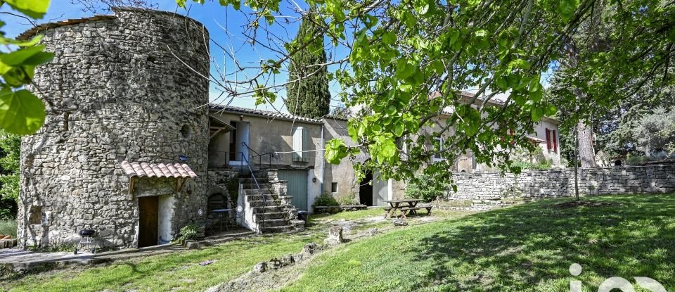 Maison 12 pièces de 400 m² à Forcalquier (04300)