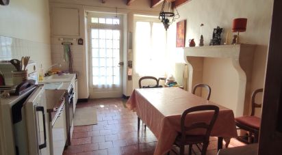 Village house 4 rooms of 90 m² in Journet (86290)