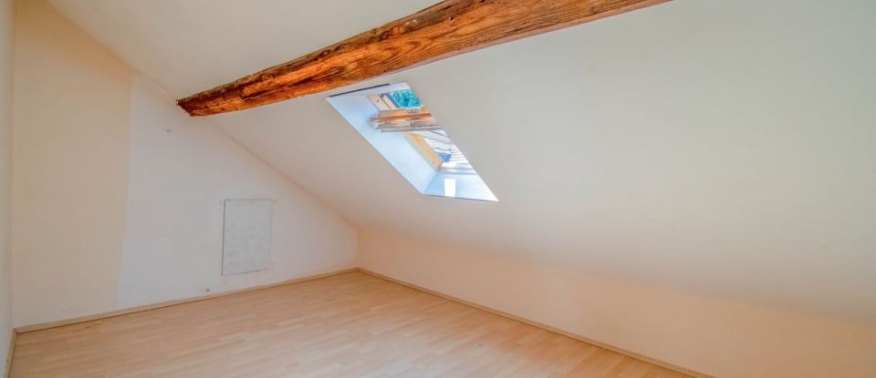 Apartment 5 rooms of 111 m² in L'Isle-sur-le-Doubs (25250)