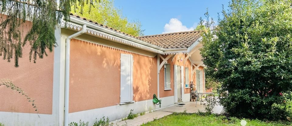 Maison traditionnelle 5 pièces de 118 m² à Le Barp (33114)