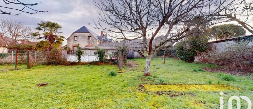 Maison 9 pièces de 330 m² à Ossun (65380)