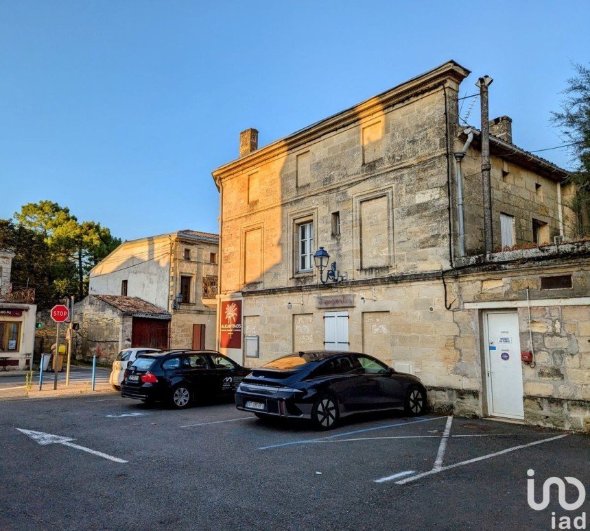 Commercial walls of 144 m² in Saint-Médard-de-Guizières (33230)