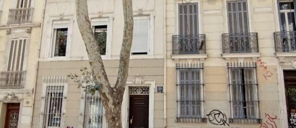 Building in Marseille (13005) of 315 m²