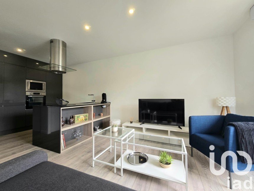 Apartment 2 rooms of 53 m² in La Rivière-Saint-Sauveur (14600)