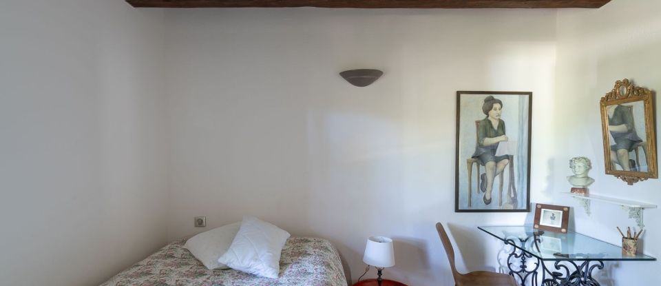 Maison 7 pièces de 198 m² à Arles (13280)