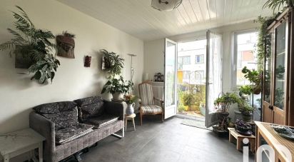 Appartement 3 pièces de 54 m² à Clamart (92140)
