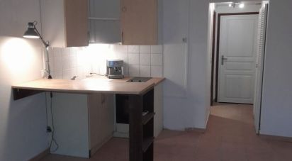 Appartement 1 pièce de 27 m² à Saint-Martin (97150)