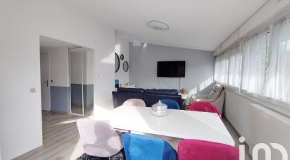 Apartment 4 rooms of 74 m² in Les Ulis (91940)