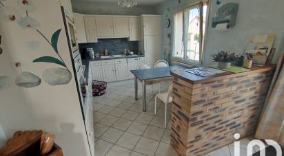 Country house 6 rooms of 125 m² in Saint-Célerin (72110)