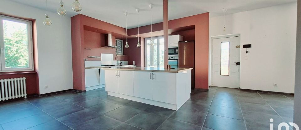 Maison 6 pièces de 240 m² à Saint-Chamond (42400)