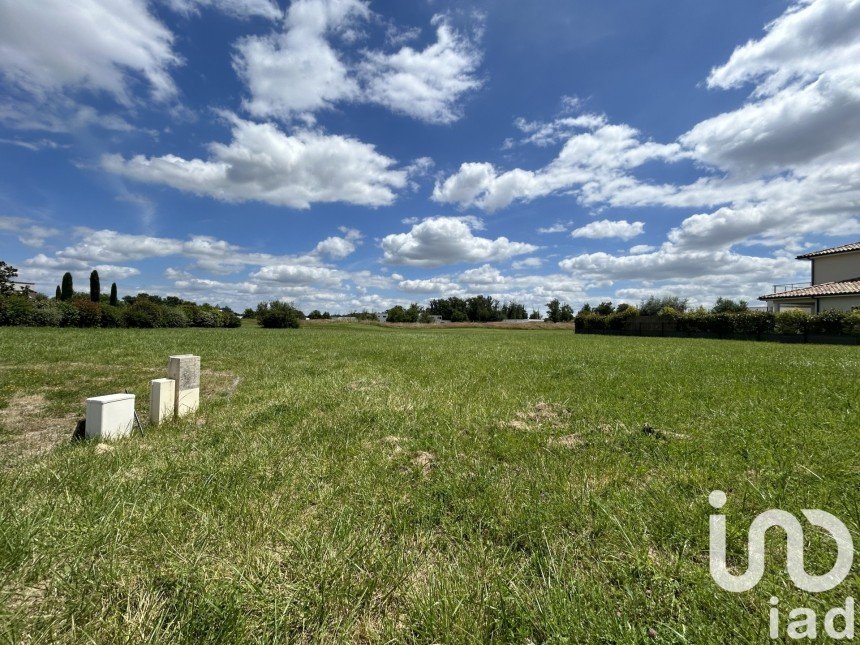 Land of 1,163 m² in Montauban (82000)