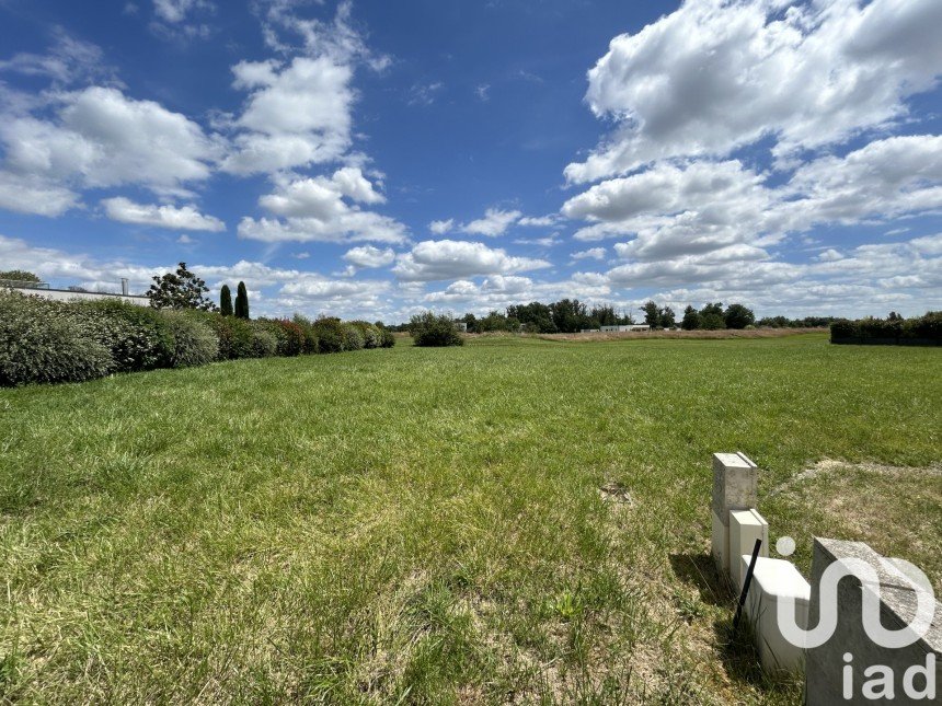 Land of 975 m² in Montauban (82000)