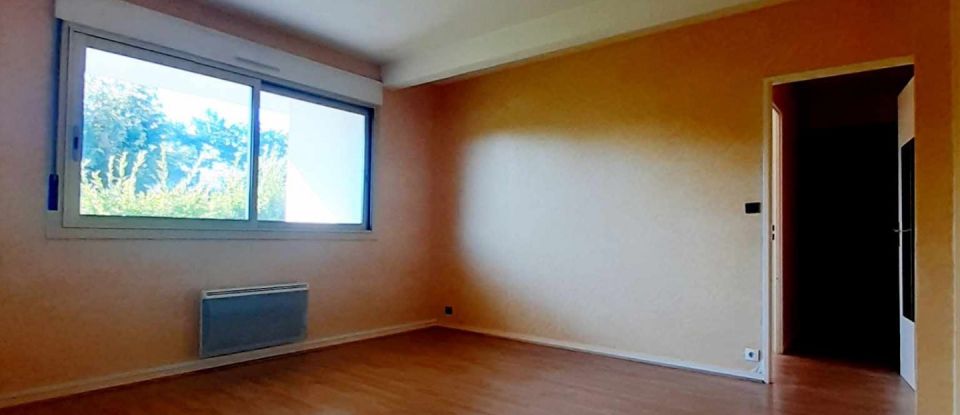 Apartment 3 rooms of 72 m² in Talant (21240)