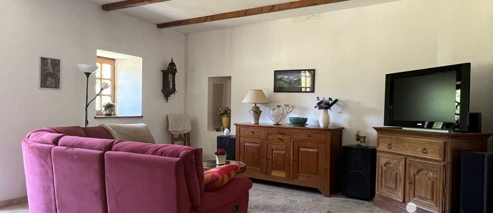 Country house 5 rooms of 100 m² in Saint Geniez d'Olt et d'Aubrac (12130)