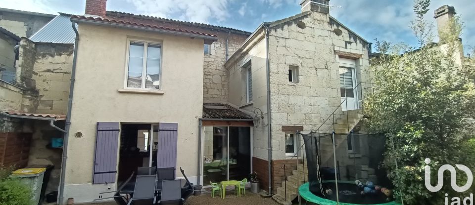 Maison 9 pièces de 200 m² à Loudun (86200)