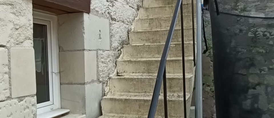 Maison 9 pièces de 200 m² à Loudun (86200)