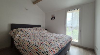 House 5 rooms of 99 m² in Sault (84390)