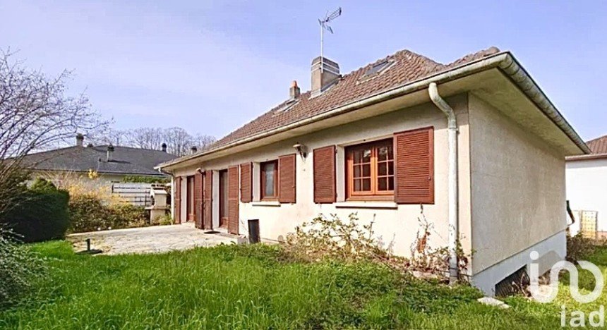 Traditional house 6 rooms of 122 m² in Moulins-lès-Metz (57160)