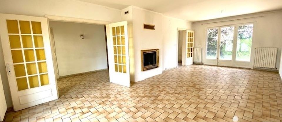 Traditional house 6 rooms of 122 m² in Moulins-lès-Metz (57160)