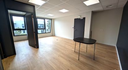 Business premises of 50 m² in Le Haillan (33185)
