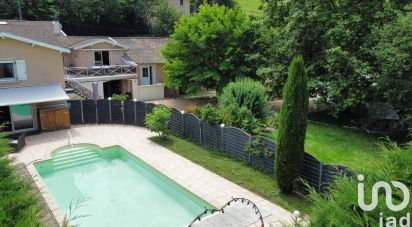 House 7 rooms of 210 m² in Quincié-en-Beaujolais (69430)