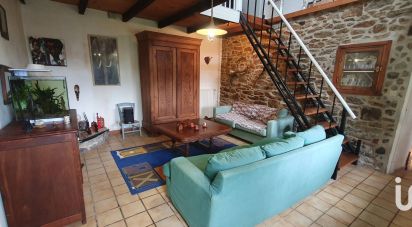House 5 rooms of 103 m² in Bourbriac (22390)