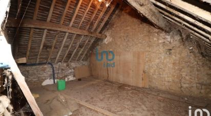 Barn conversion 1 room of 74 m² in Saints (77120)