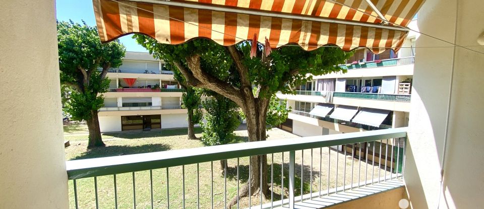 Apartment 4 rooms of 66 m² in Lapalud (84840)