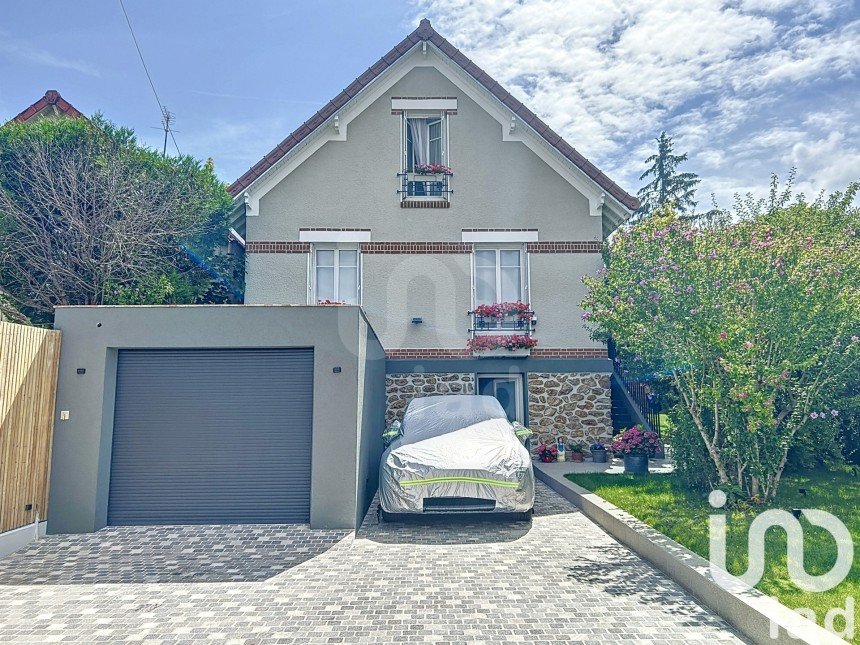 Maison traditionnelle 6 pièces de 150 m² à Champigny-sur-Marne (94500)