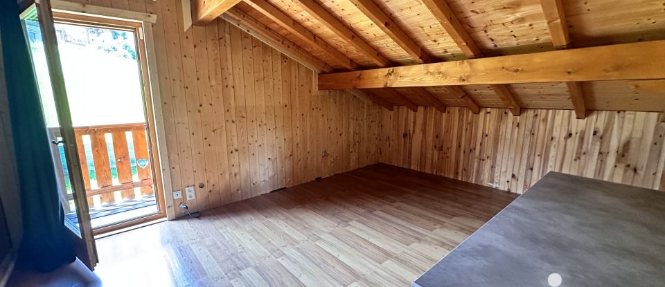 Châlet 4 pièces de 126 m² à Châtillon-sur-Cluses (74300)