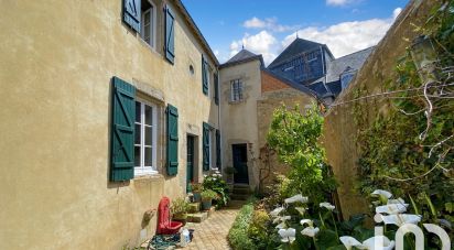 Mansion 6 rooms of 168 m² in Port-Louis (56290)