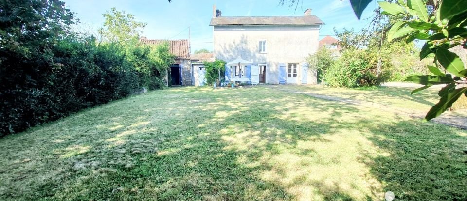 Traditional house 3 rooms of 70 m² in Lathus-Saint-Rémy (86390)