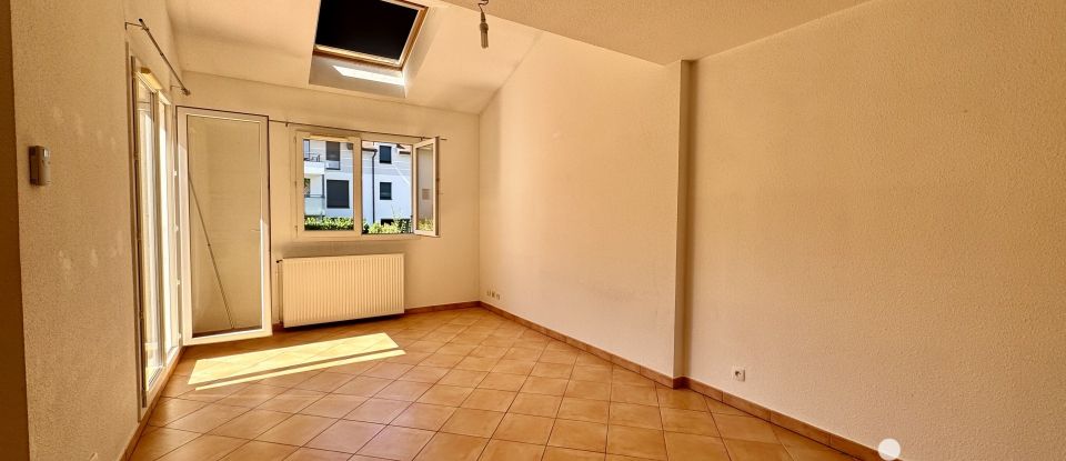 Apartment 3 rooms of 61 m² in Archamps (74160)