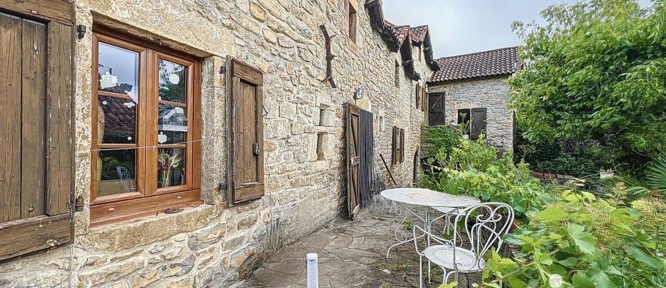 Maison de campagne 10 pièces de 260 m² à Sévérac d'Aveyron (12150)