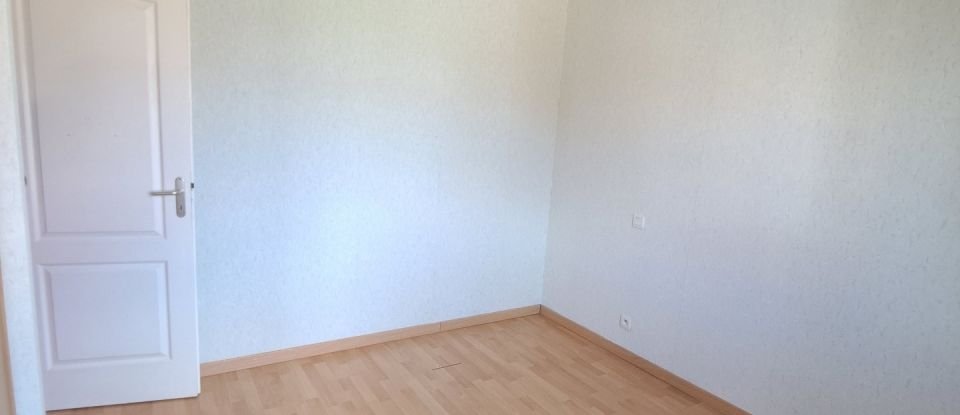 House 4 rooms of 92 m² in Dours (65350)