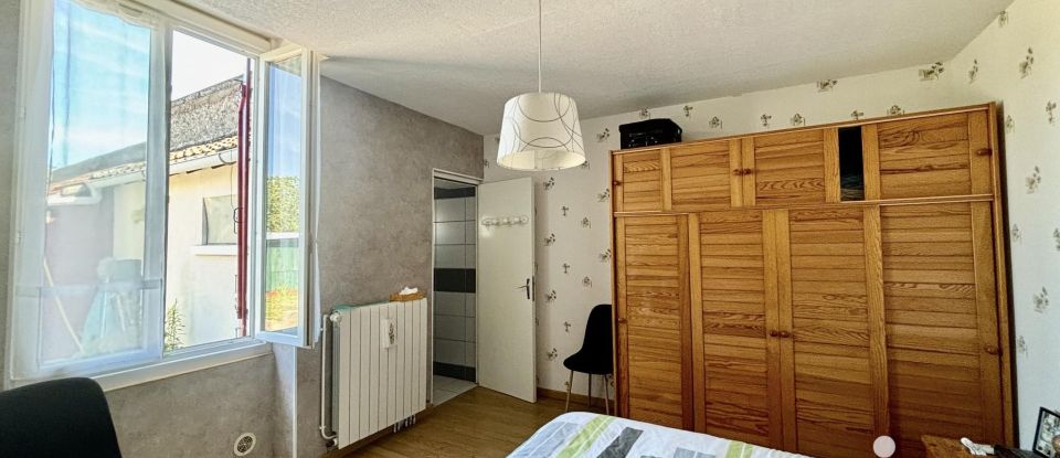 House 5 rooms of 131 m² in Sancoins (18600)