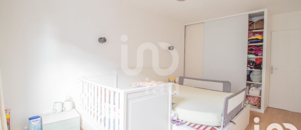 Appartement 4 pièces de 95 m² à Paris (75020)