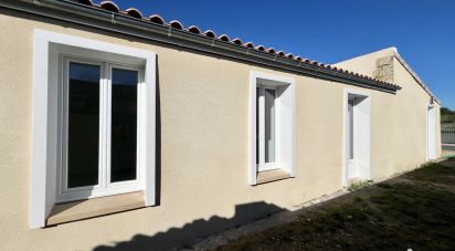 Maison 4 pièces de 75 m² à Villeneuve (33710)