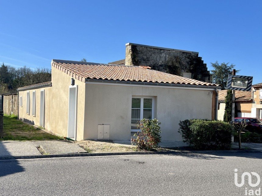 Maison 4 pièces de 75 m² à Villeneuve (33710)