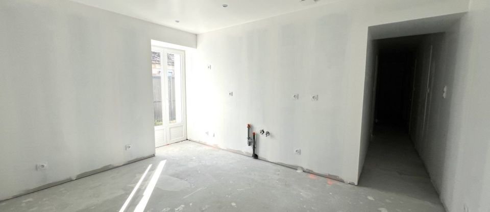 Maison 4 pièces de 75 m² à Villeneuve (33710)